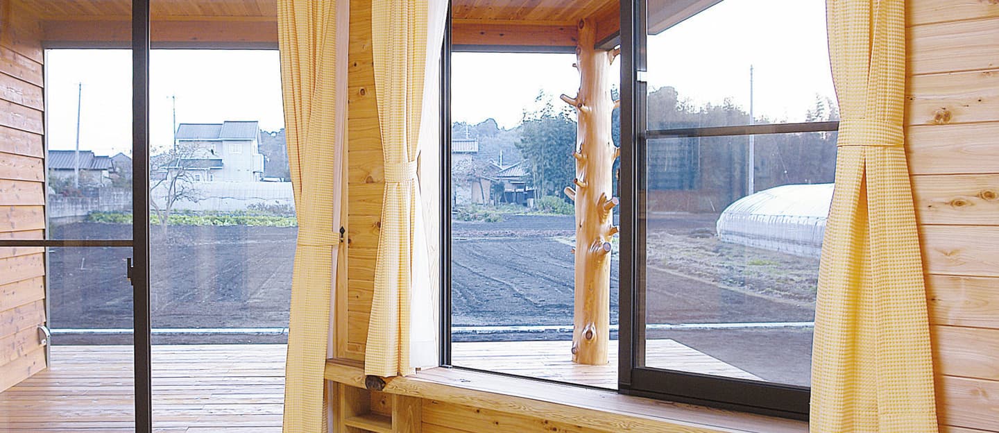 隅を切ったリビング