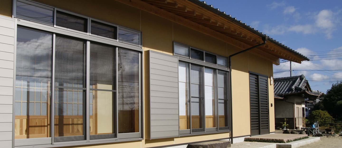 日当たりのよい軒先